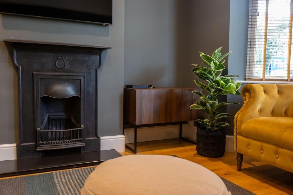Hereford - Clifton Villa - Beautifully Presented House Located A Short Walk From City Centre - Sleeps 6 Guests - Perfect For Exploring Hereford - Hosted By Rentmyhouse Bagian luar foto