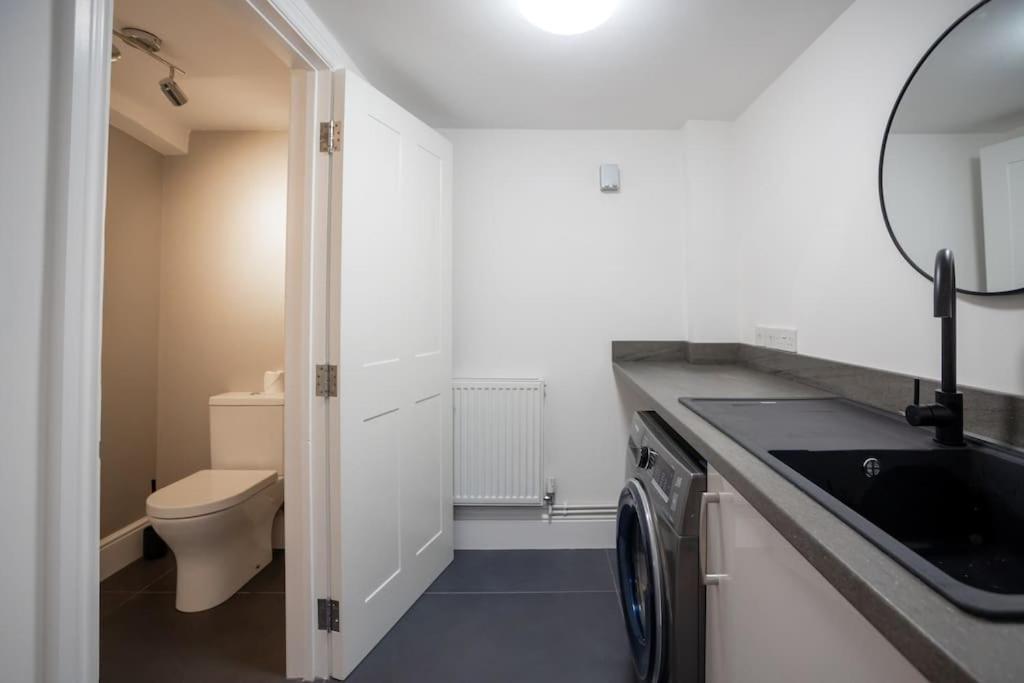 Hereford - Clifton Villa - Beautifully Presented House Located A Short Walk From City Centre - Sleeps 6 Guests - Perfect For Exploring Hereford - Hosted By Rentmyhouse Bagian luar foto