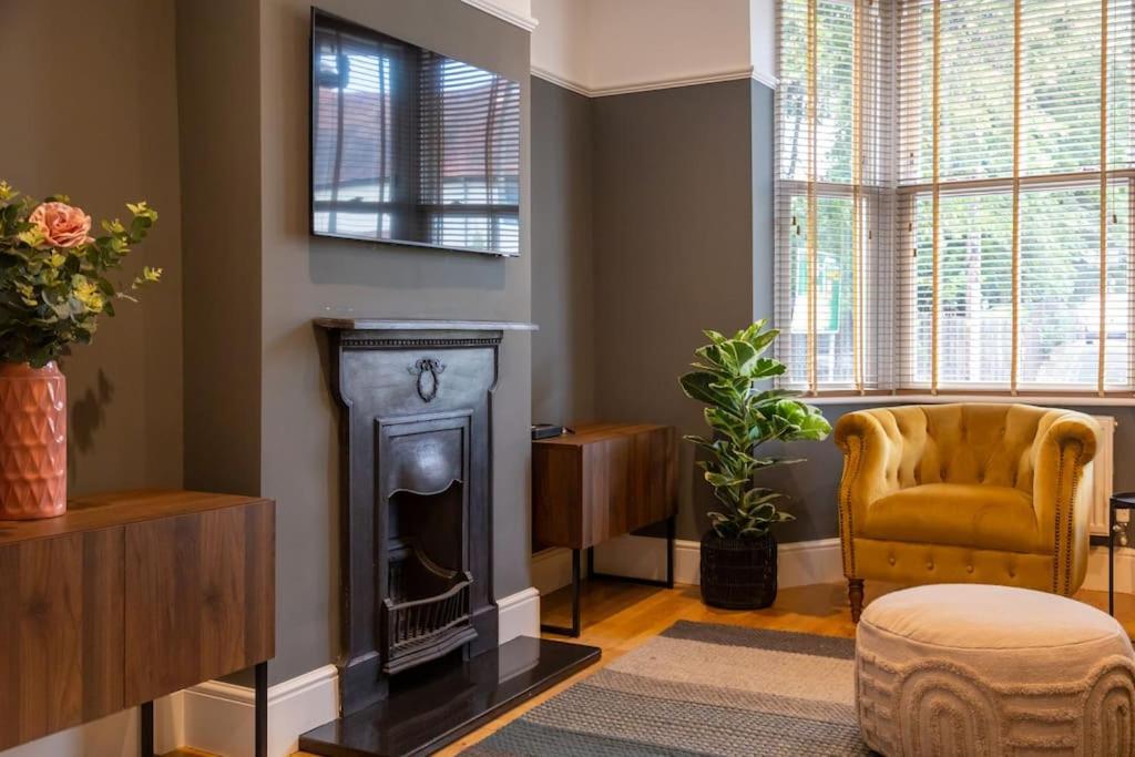 Hereford - Clifton Villa - Beautifully Presented House Located A Short Walk From City Centre - Sleeps 6 Guests - Perfect For Exploring Hereford - Hosted By Rentmyhouse Bagian luar foto