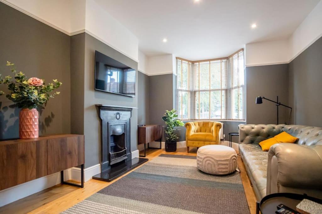 Hereford - Clifton Villa - Beautifully Presented House Located A Short Walk From City Centre - Sleeps 6 Guests - Perfect For Exploring Hereford - Hosted By Rentmyhouse Bagian luar foto